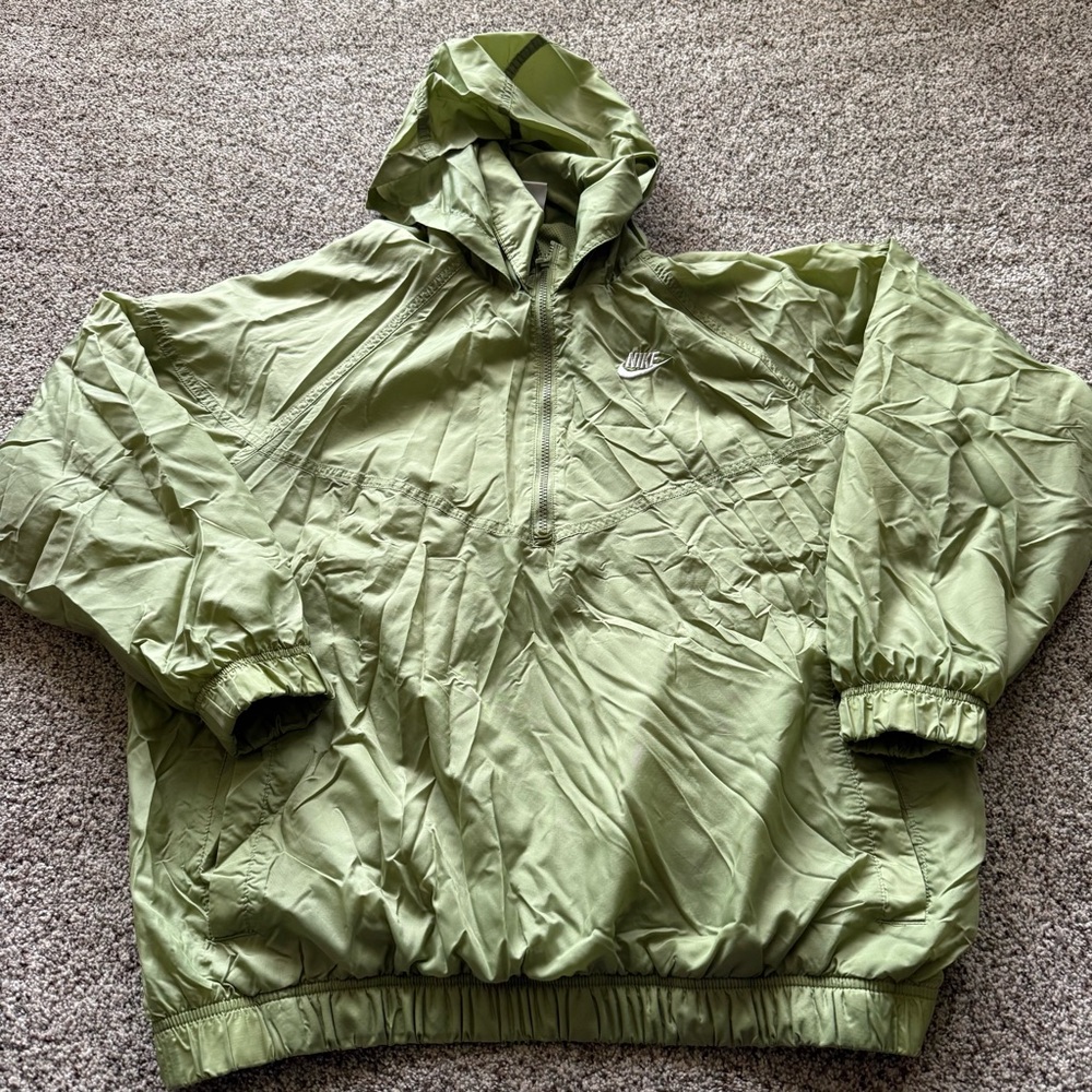NIKE PULLOVER RAINCOAT WINDBREAKER OLIVE GREEN JACKET SIZE Medium Anorak hood